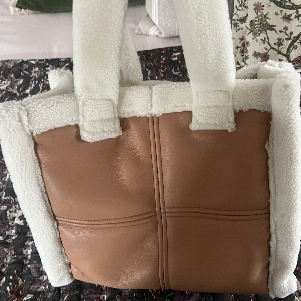 Stand studio Lola shearling cream and faux tan leather tote bag